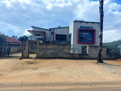 5 Bedroom House For Sale in Rustenburg - img