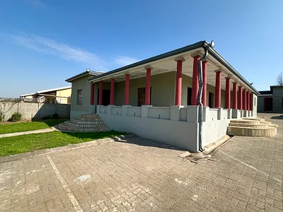 14 Bedroom House For Sale in Mthatha - Okek.webp