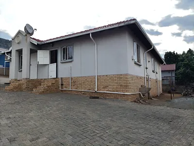 3 Bedroom House For Sale in Rustenburg - img