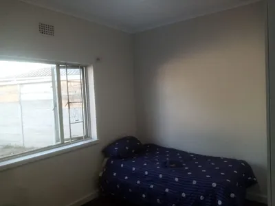 3 Bedroom House For Sale in Goodwood - uZDN.webp