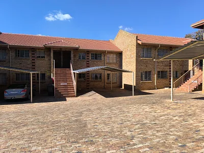 2 Bedroom Apartment For Sale in Johannesburg - VIq2.webp