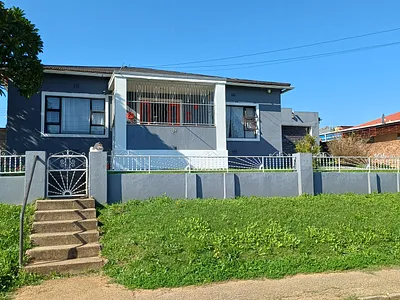 3 Bedroom House For Sale in Uitenhage - img