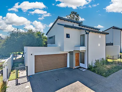 3 Bedroom Townhouse For Sale in Randburg - img