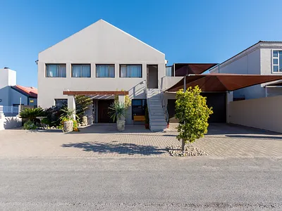 3 Bedroom House For Sale in Velddrif - img