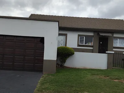 3 Bedroom House For Sale in Witbank - NN4A.webp