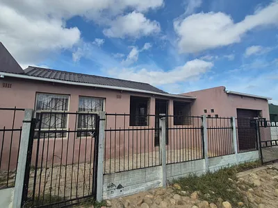 3 Bedroom House For Sale in Worcester - img