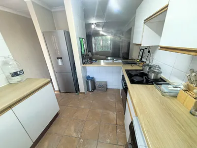2 Bedroom Apartment For Sale in Sandton - img