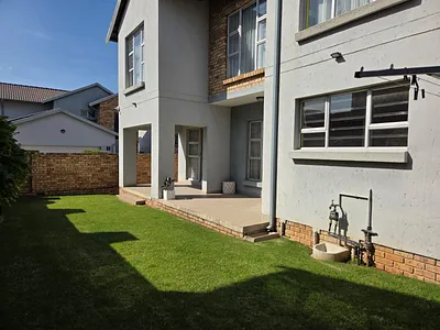 3 Bedroom Apartment To Rent in Randburg - eYeI.webp