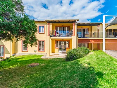 2 Bedroom Apartment For Sale in Randburg - img
