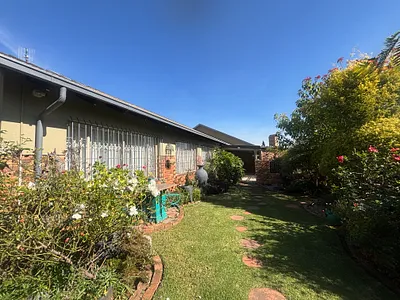 3 Bedroom Townhouse For Sale in Witbank - img