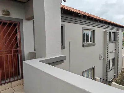 3 Bedroom Apartment For Sale in Midrand - 46Lq.webp