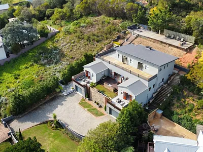 4 Bedroom House For Sale in Swellendam - MzQF.webp