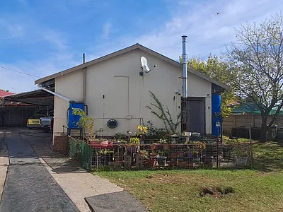 3 Bedroom House For Sale in Newcastle - img
