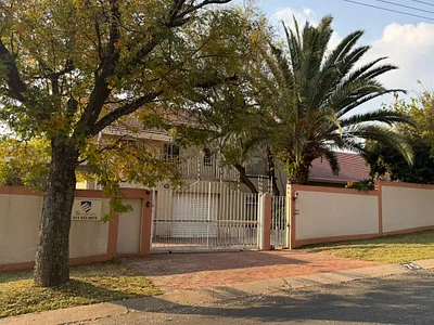 3 Bedroom House For Sale in Sandton - VJQC.webp
