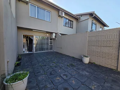 3 Bedroom Apartment For Sale in Durban - aPqa.webp