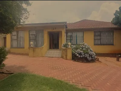 3 Bedroom House For Sale in Johannesburg - v5J5.webp