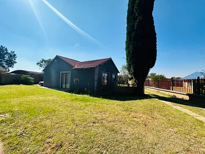 4 Bedroom House For Sale in Witbank - img