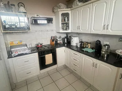 3 Bedroom Apartment To Rent in Vereeniging - gbZz.webp
