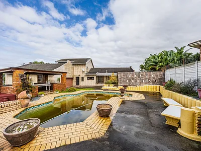 4 Bedroom House For Sale in East London - img