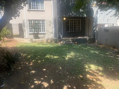 2 Bedroom Townhouse For Sale in Edenvale - img