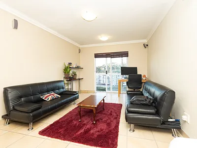 2 Bedroom Apartment For Sale in Bellville - ceaQ.webp