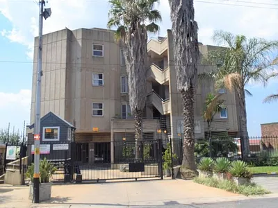 2 Bedroom Townhouse For Sale in Germiston - MKwg.webp