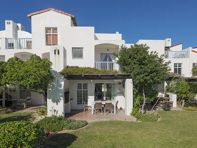 3 Bedroom Apartment For Sale in Struisbaai - rmrd.webp