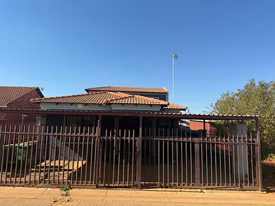 2 Bedroom House For Sale in Potchefstroom - img