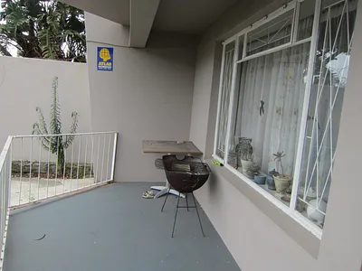 2 Bedroom Apartment For Sale in Port Elizabeth - egQv.webp
