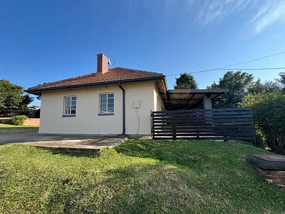 3 Bedroom House To Rent in Pinetown - 6r8f.webp