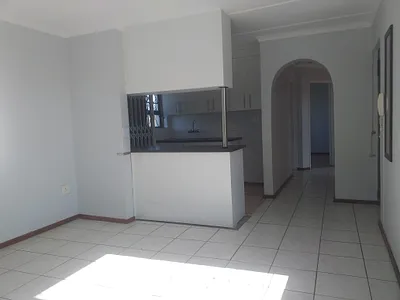 3 Bedroom House To Rent in East London - 6Uvn.webp