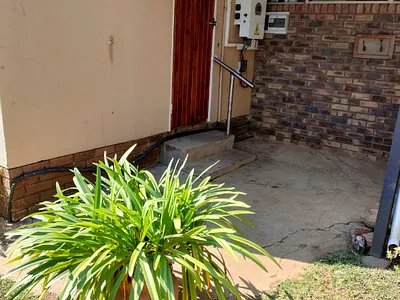 1 Bedroom Apartment To Rent in Pretoria - un4T.webp