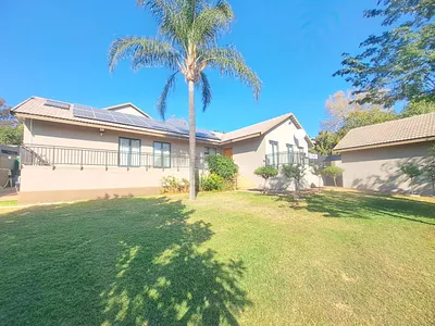 5 Bedroom House For Sale in Rustenburg - 1NuN.webp