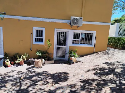 1 Bedroom Apartment To Rent in Somerset West - NqIq.webp