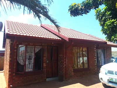 3 Bedroom House For Sale in Rustenburg - ZWZp.webp