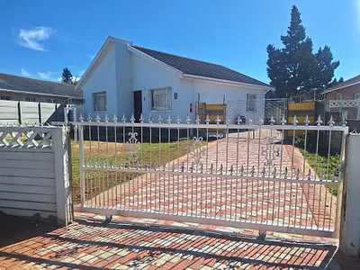 3 Bedroom House To Rent in Uitenhage - img
