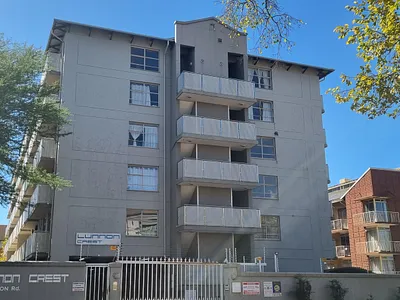 2 Bedroom Apartment For Sale in Pretoria - AqqD.webp