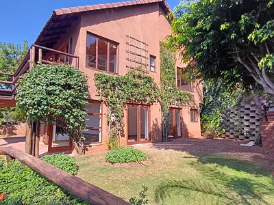 4 Bedroom House For Sale in Hartbeespoort - ctcF.webp