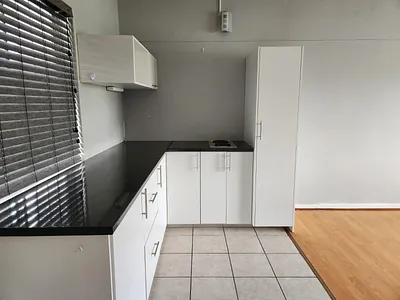 1 Bedroom Apartment To Rent in East London - 21bg.webp