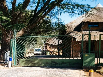 3 Bedroom House For Sale in Sandton - 7TeO.webp