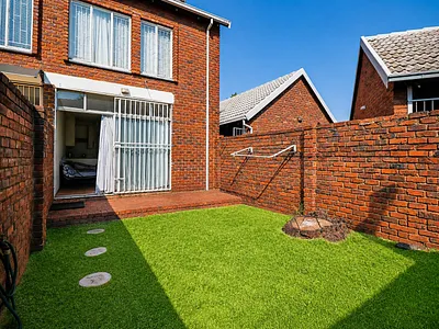 1 Bedroom Apartment For Sale in Centurion - img