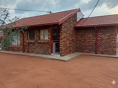 3 Bedroom House For Sale in Mahikeng - oXFo.webp
