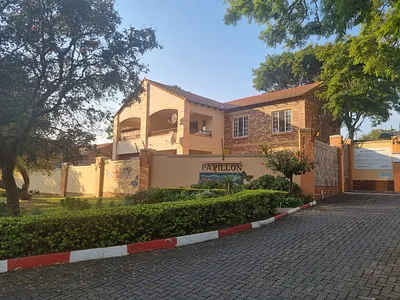 3 Bedroom Townhouse For Sale in Pretoria - M7pV.webp