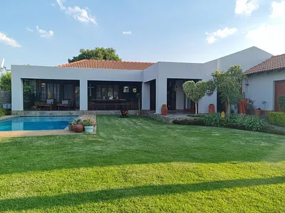 5 Bedroom House For Sale in Mooinooi - mF2I.webp