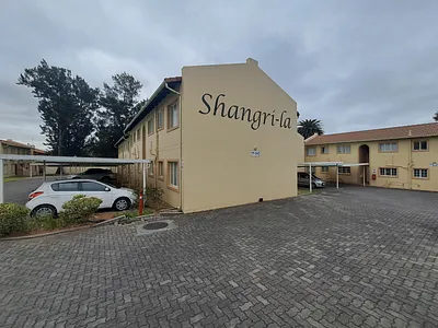 2 Bedroom Apartment For Sale in Randburg - kea7.webp