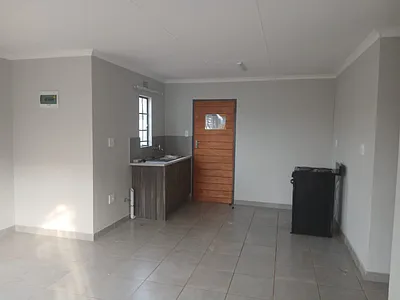 3 Bedroom House To Rent in Alberton - o6sX.webp