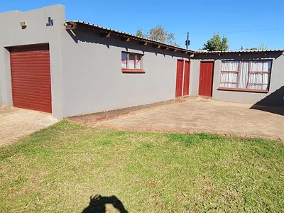 4 Bedroom House For Sale in Soshanguve - img