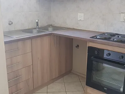 3 Bedroom Townhouse To Rent in Johannesburg - iifI.webp