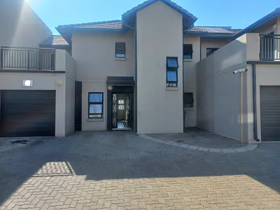 3 Bedroom Apartment For Sale in Centurion - img