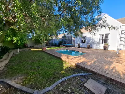 4 Bedroom House To Rent in Blouberg - Yv6n.webp